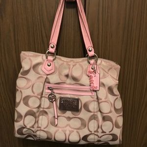 Large Coach Purse, make me and offer!!